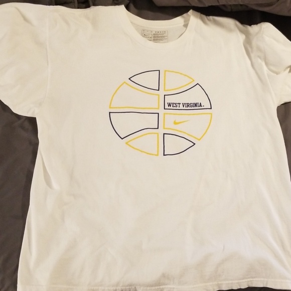 Nike Other - XL WVU baskerball tee